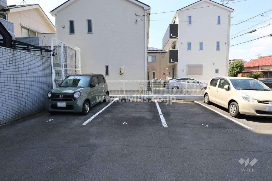 敷地内駐車場（屋外平面式）