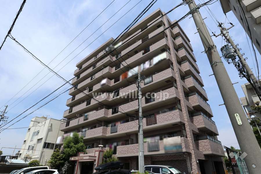 宝マンション瓢箪山の外観（南東側から）