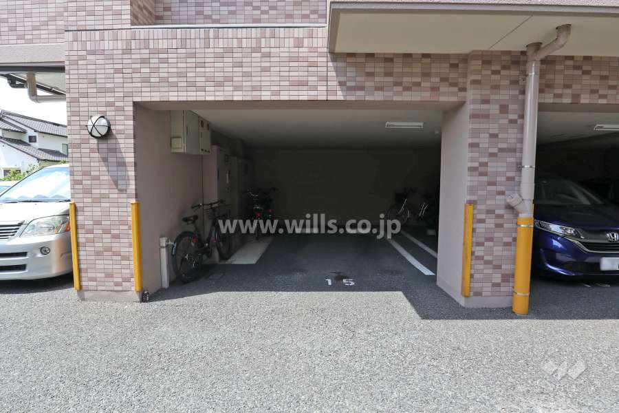 敷地内駐車場（屋内平面式）