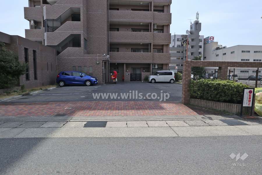 駐車場出入口