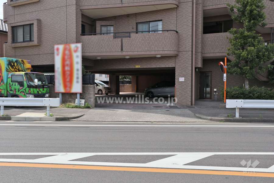 駐車場出入口