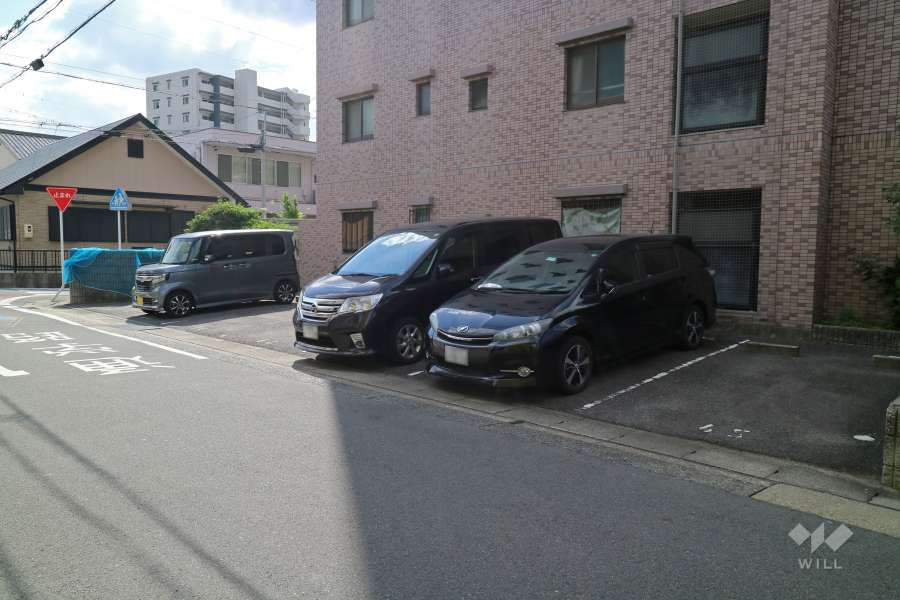 敷地内駐車場（屋外平面式）