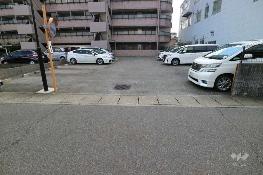 駐車場の出入り口