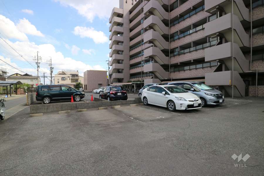 敷地内駐車場（屋外平面式）