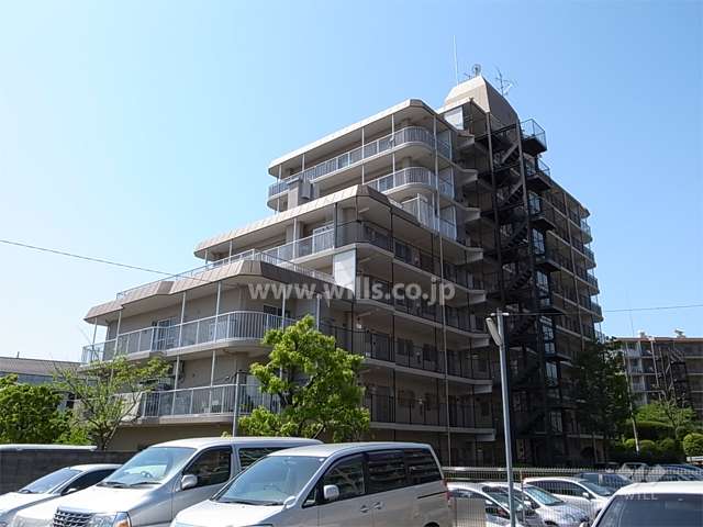 千里一条池スカイハイツA棟の外観（北東側から）