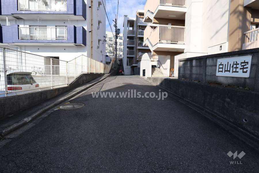 駐車場出入口