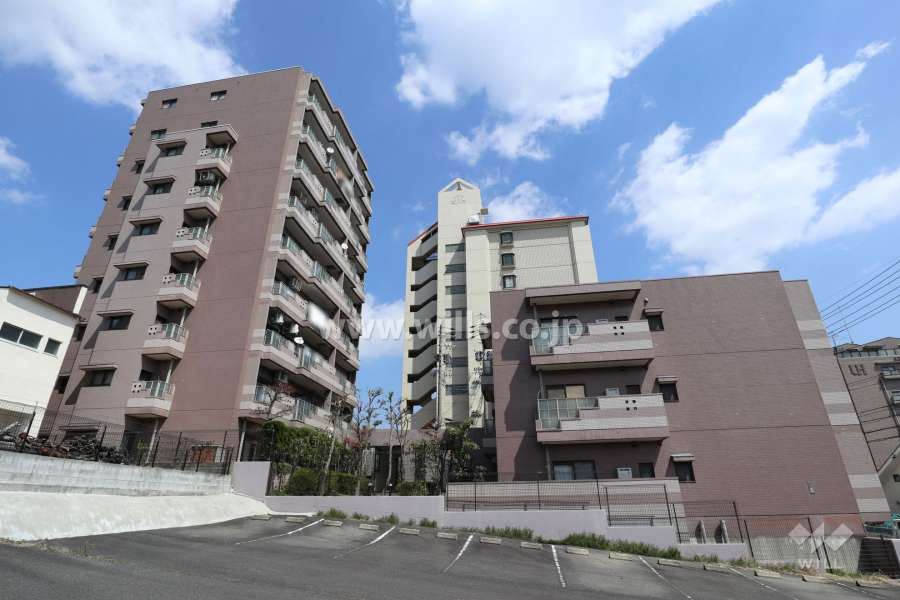 グランドメゾン喜多山の外観（西側から）