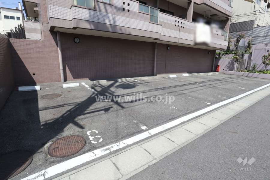 敷地内駐車場（屋外平面式）