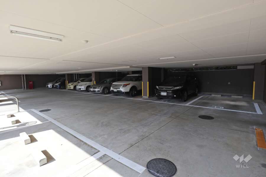敷地内駐車場（屋内平面式）