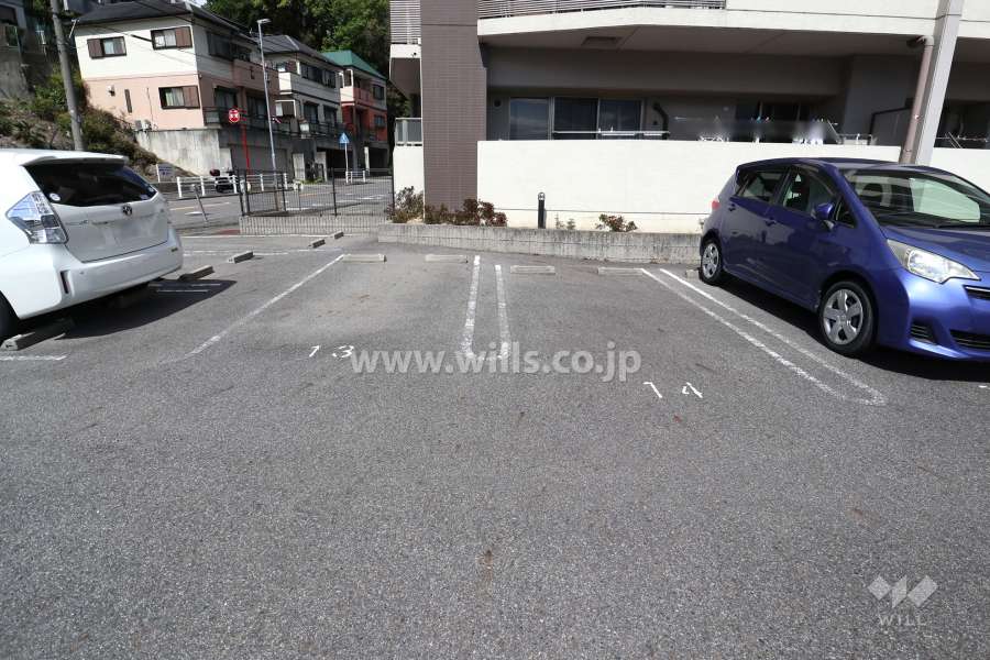 敷地内駐車場（屋外平面式）