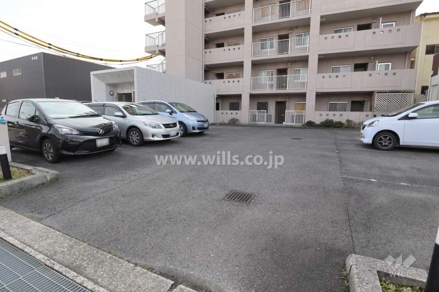 敷地内駐車場（屋外平面式）