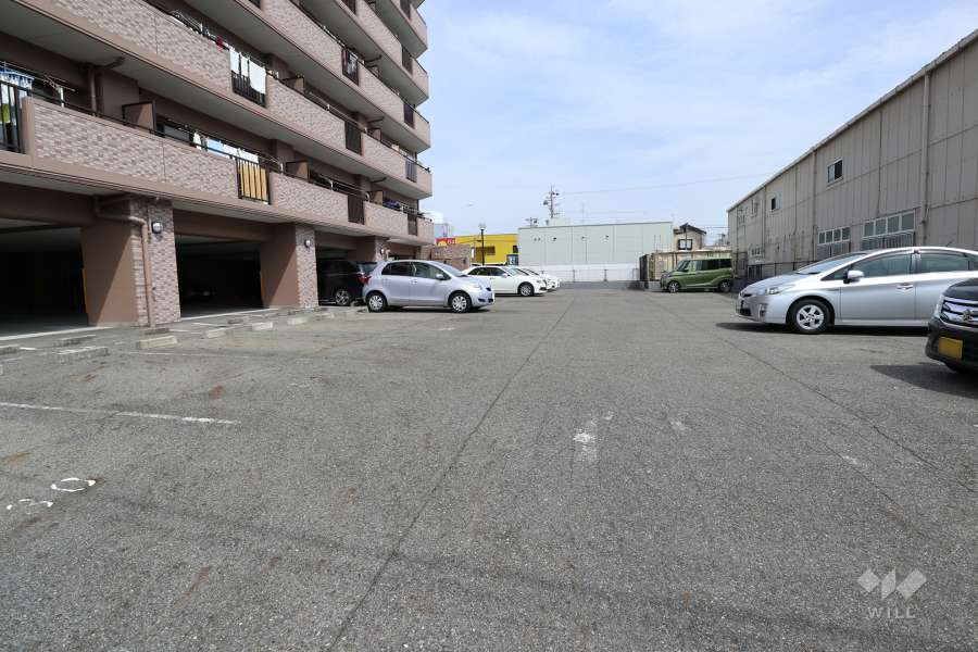 敷地内駐車場（屋外平面式）