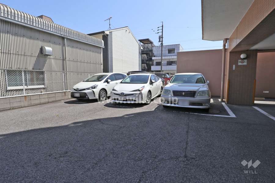 敷地内駐車場（屋外平面式）