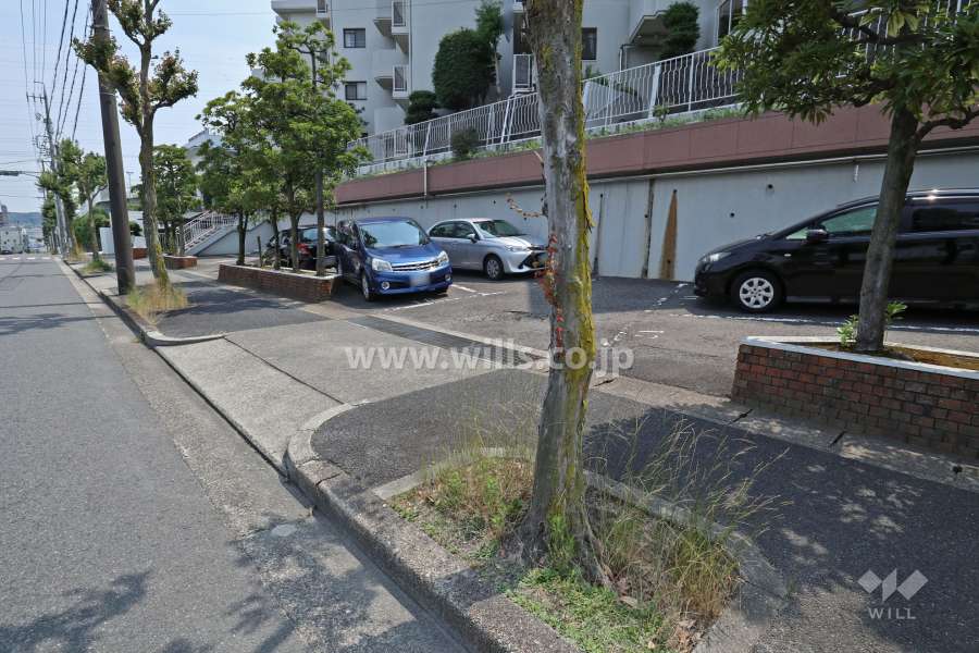 敷地内駐車場(屋外平面式)