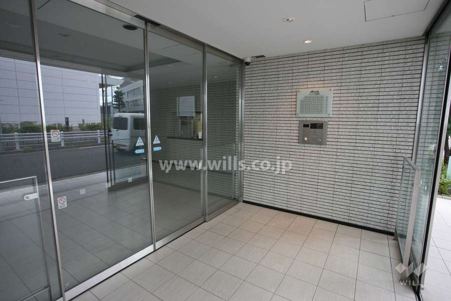 エントランスにはオートロック付きです。