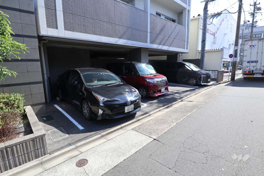 敷地内駐車場（屋外平面式）