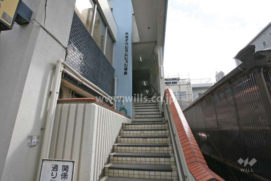 エントランスアプローチ（北側）