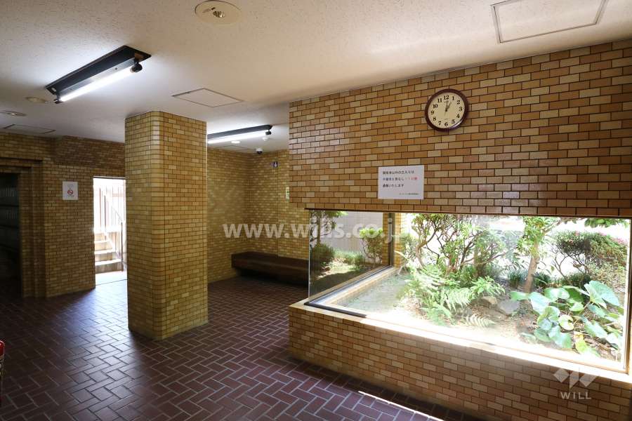 エントランスホール