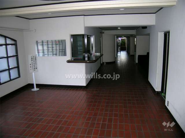 エントランスホール