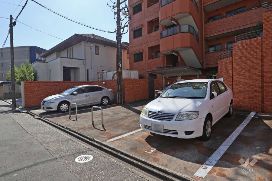 敷地内駐車場（屋外平面式）