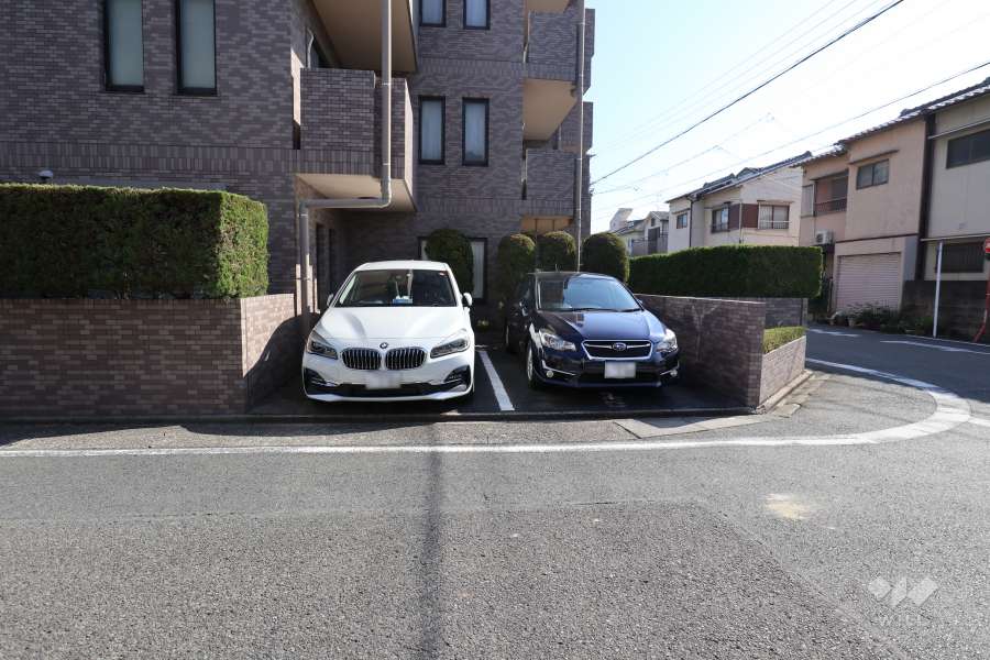 敷地内駐車場（屋外平面式）