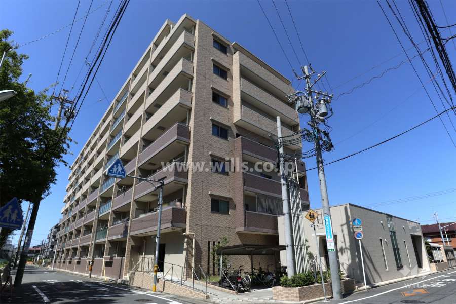ファミリアーレ瑞穂運動場東の外観（南東側から）
