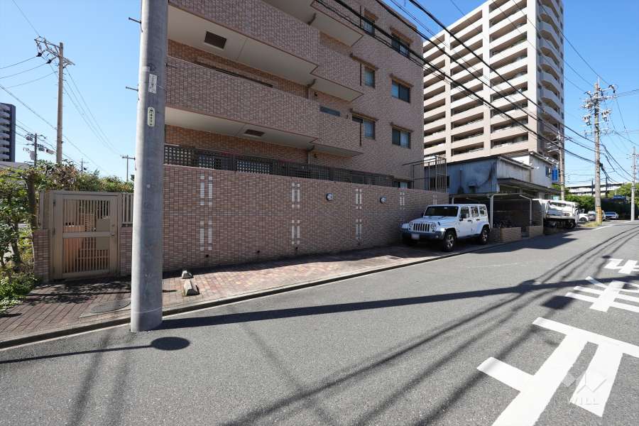 敷地内駐車場（屋外平面式）