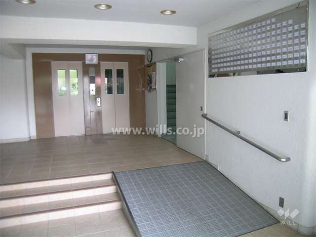 エントランスホール