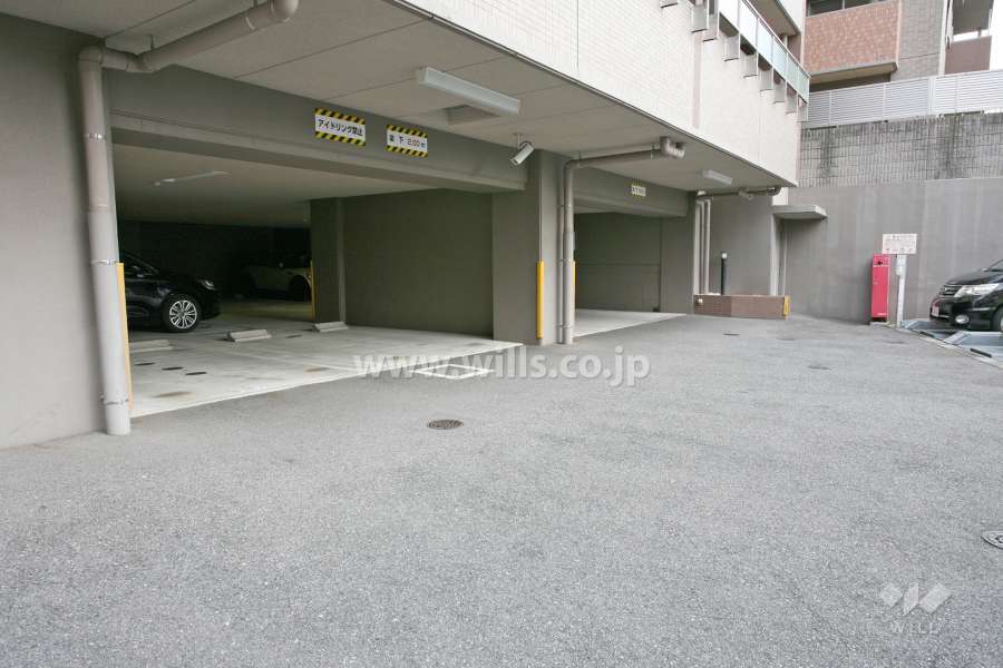 敷地内駐車場(屋内平面式）