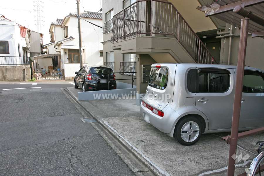 敷地内駐車場（屋外平面式）