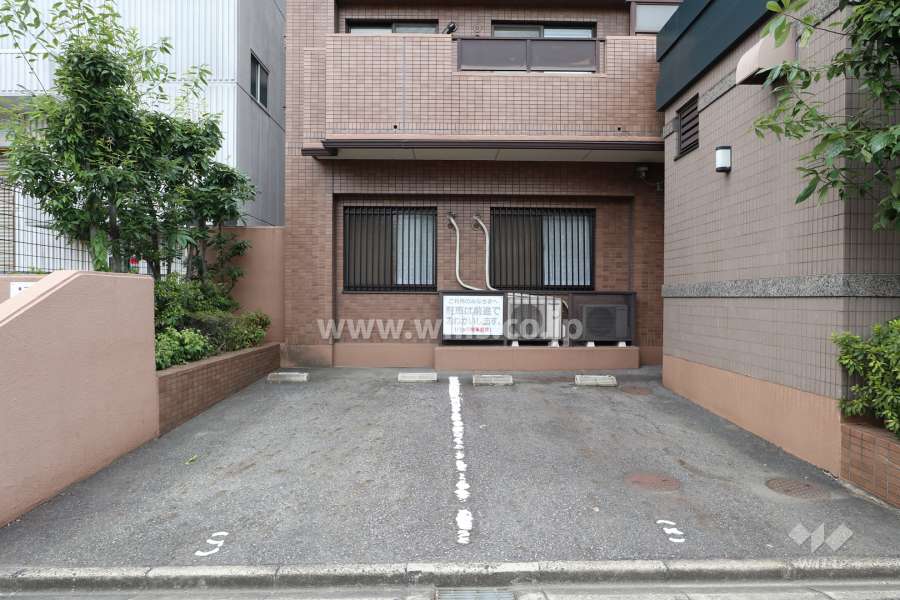敷地内駐車場（屋外平面式）