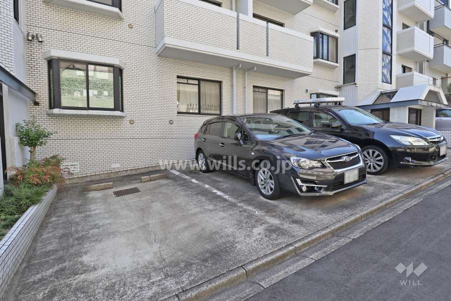 敷地内駐車場（屋外平面式）