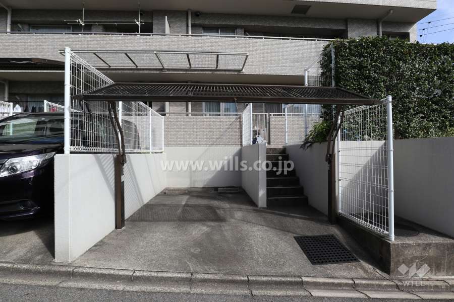 敷地内駐車場（屋外平面式）