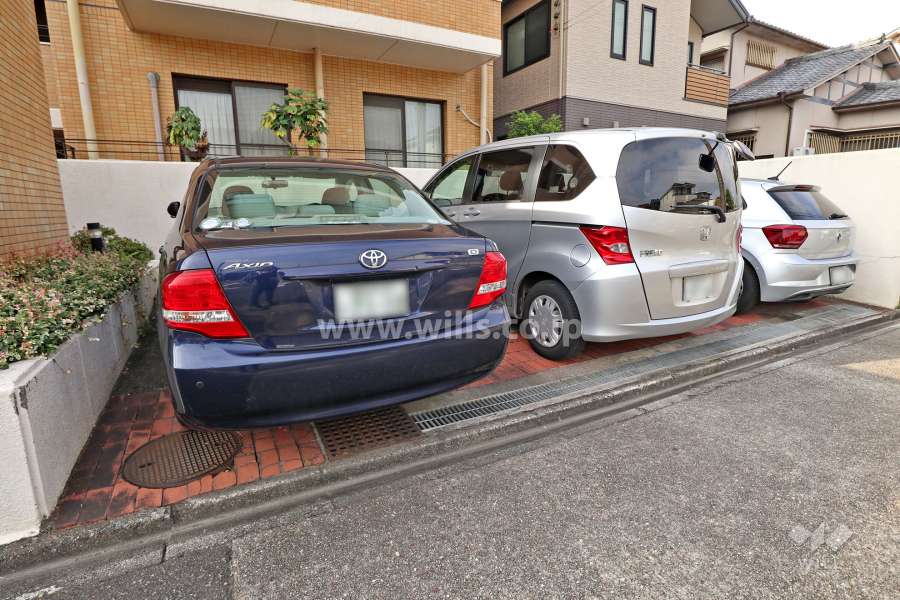敷地内駐車場（屋外平面式）