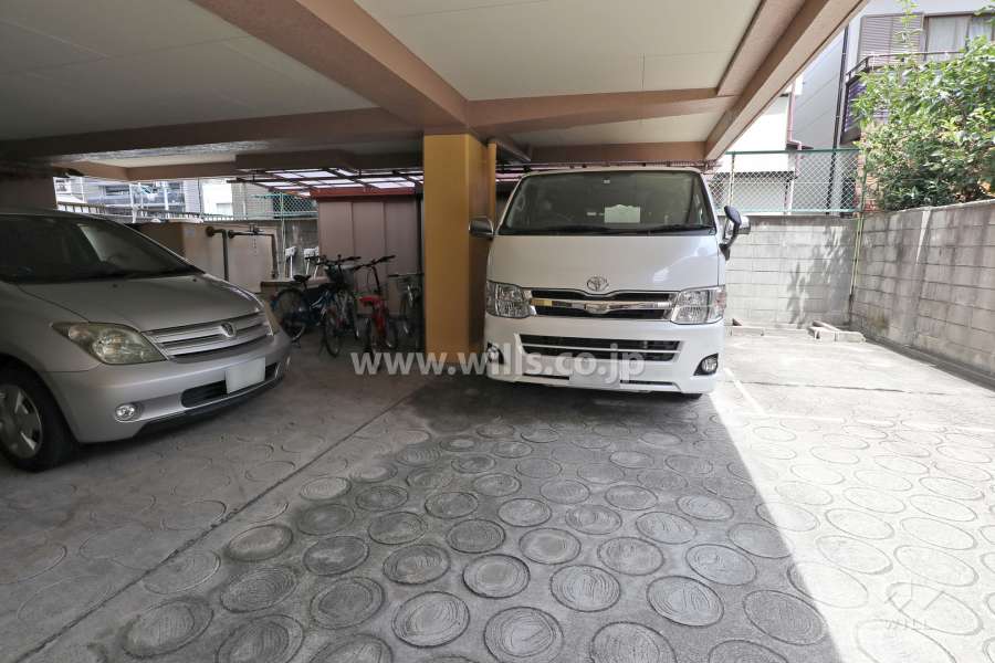 敷地内駐車場（屋内平面式と屋外平面式）