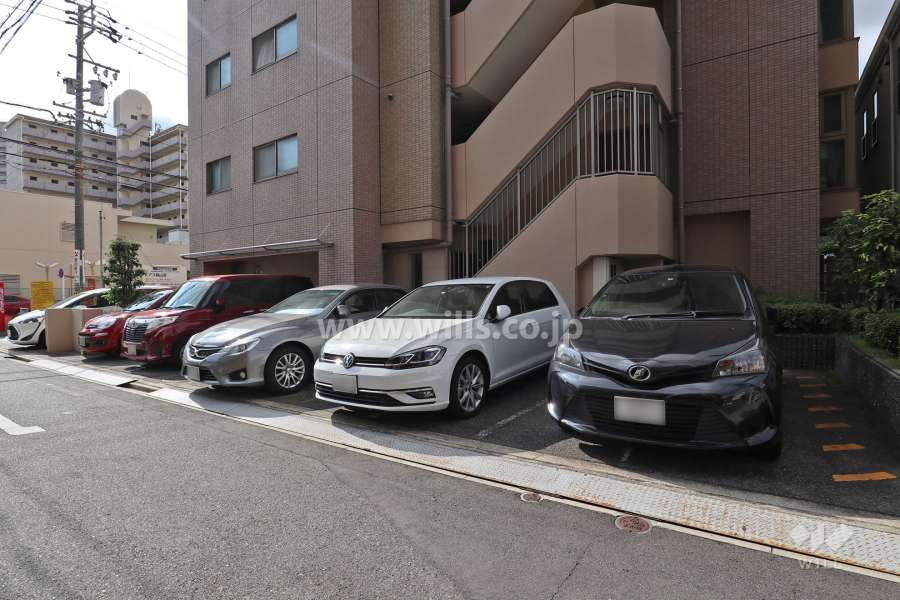 敷地内駐車場（屋外平面式）