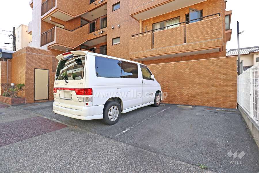 敷地内駐車場（屋外平面式）