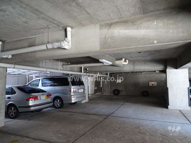 敷地内駐車場（屋内平面式）