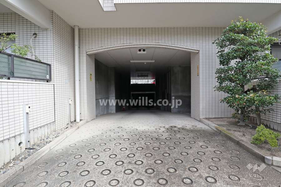 敷地内駐車場（屋内平面式）