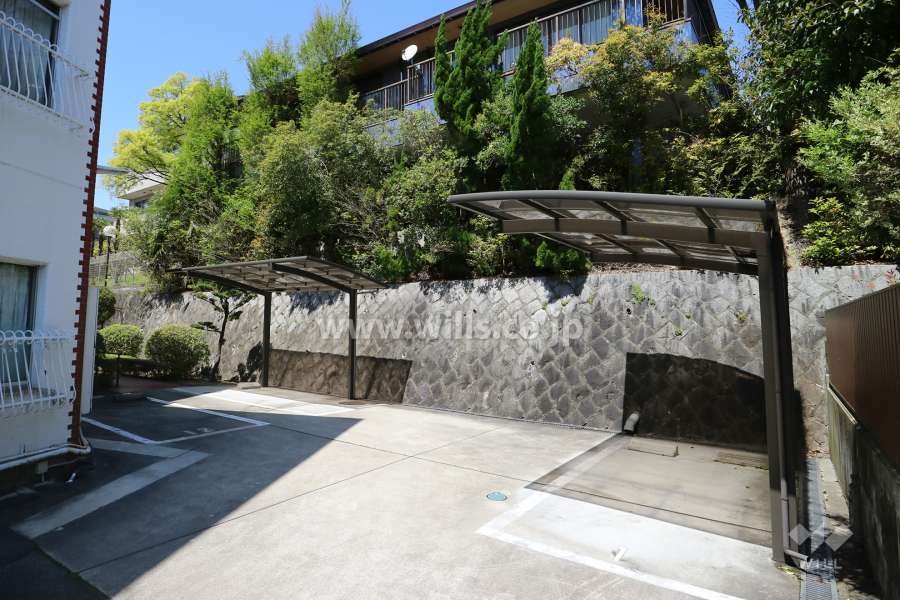 敷地内駐車場（屋外平面式　※ルーフ付き）