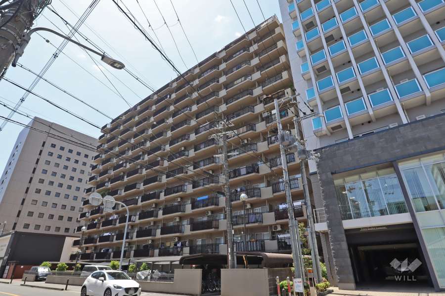 アーク江坂の外観（北東側から）