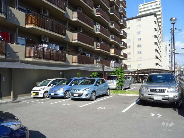 敷地内駐車場（屋外平面式）
