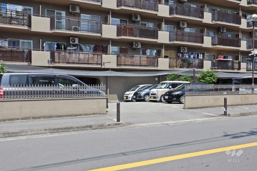 駐車場の出入口