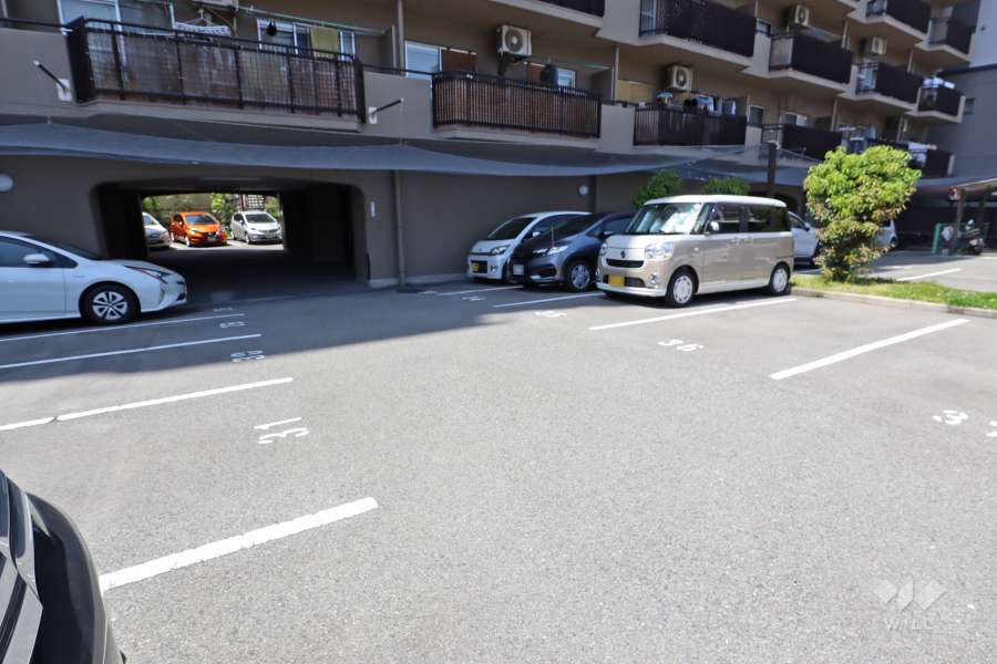 敷地内駐車場（屋外平面式）