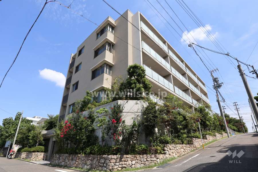 グランドメゾン瑞穂松園町の外観（南側から）