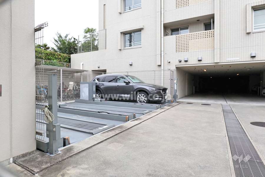 敷地内駐車場（屋外平面式）