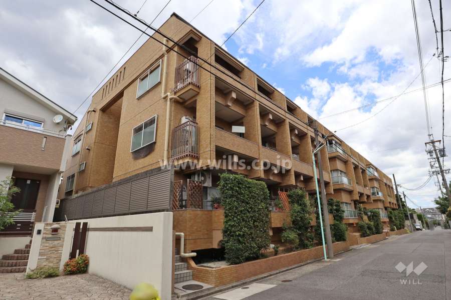三旺マンションの外観（南西側から）