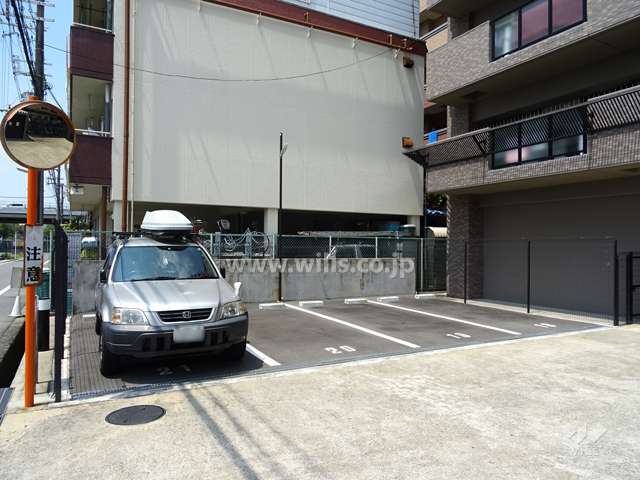 敷地内駐車場（屋外平面式）