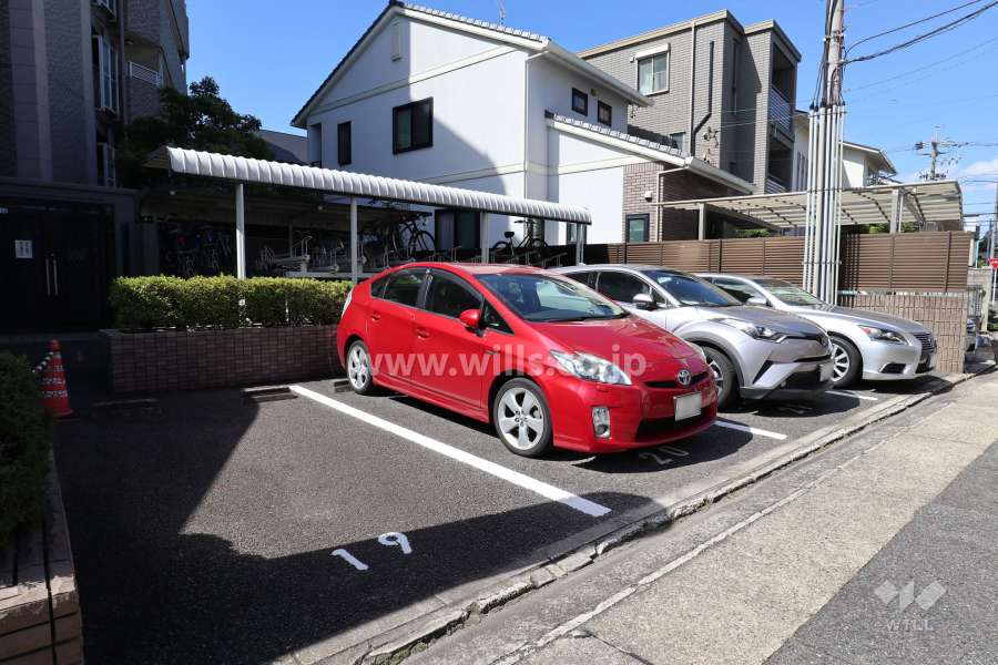 敷地内駐車場（屋外平面式）