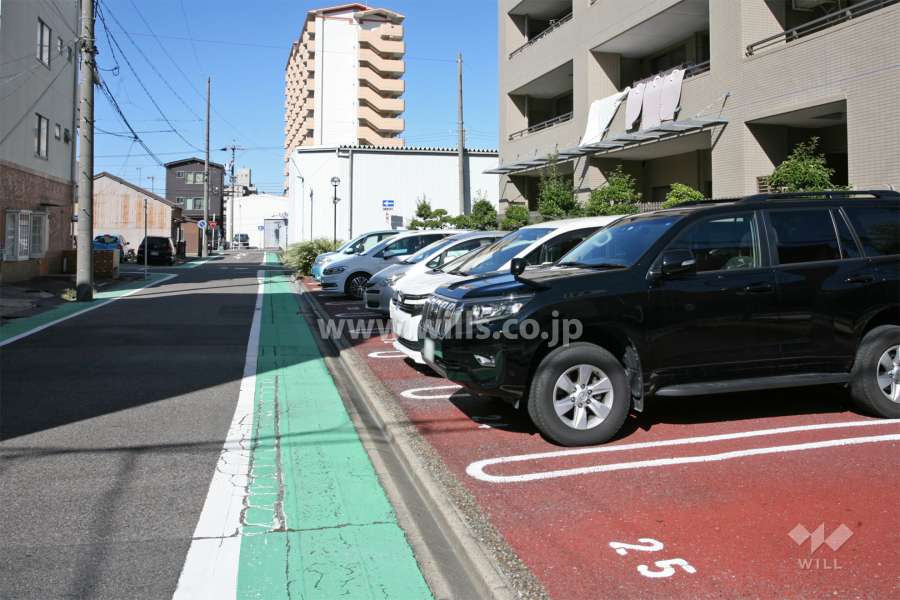 敷地内駐車場（屋外平面式）